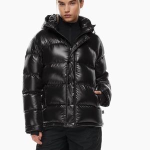 TNA Aritzia Super puff Shiny Black